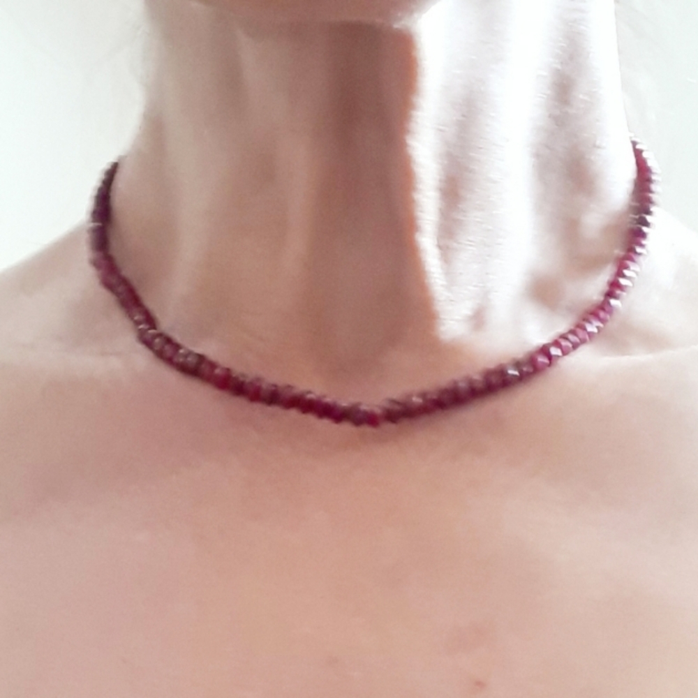 BEAUTIFUL GENUINE RUBY NECKLACE